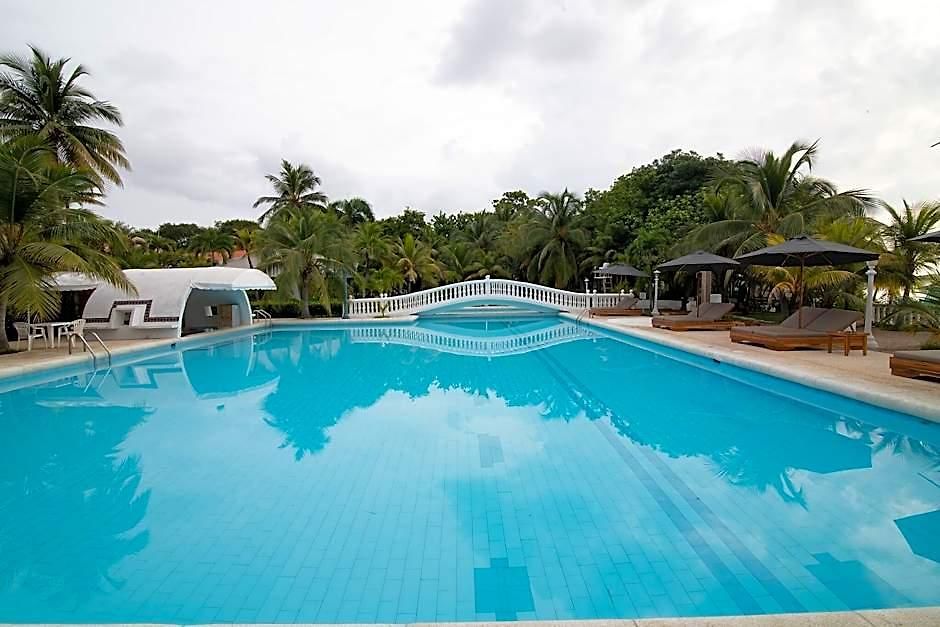 Cocoliso Hotel 3*